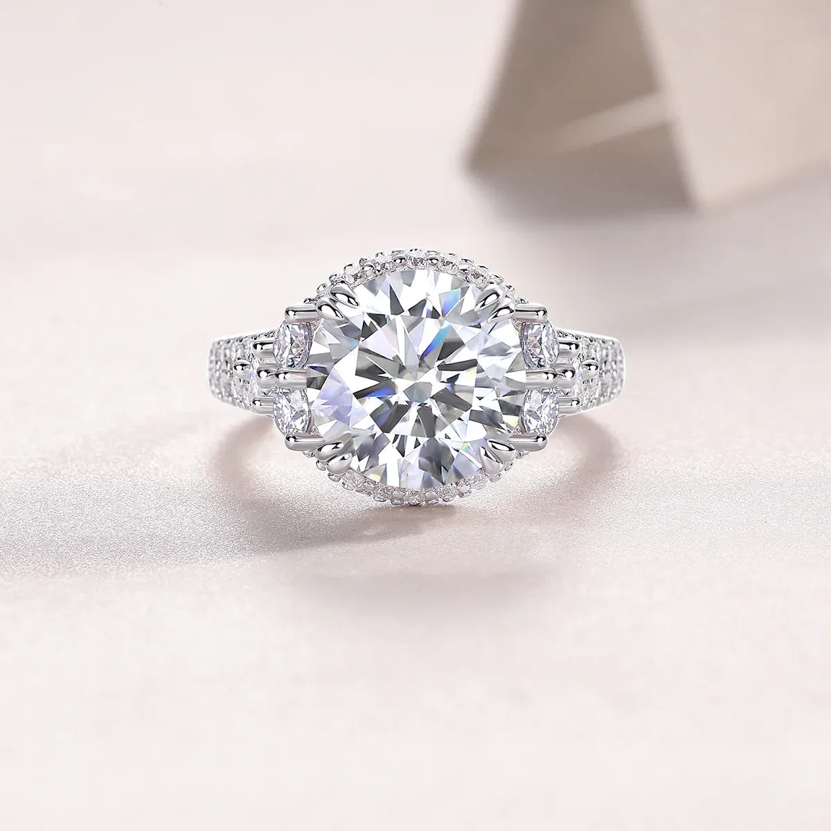 Dance With Youth - A Fashionable And Luxurious Jewelry Accessory Set With 5-carat Moissan Diamond S925 Sterling Silver And Platinum-plated Diamond - AURIEVAA