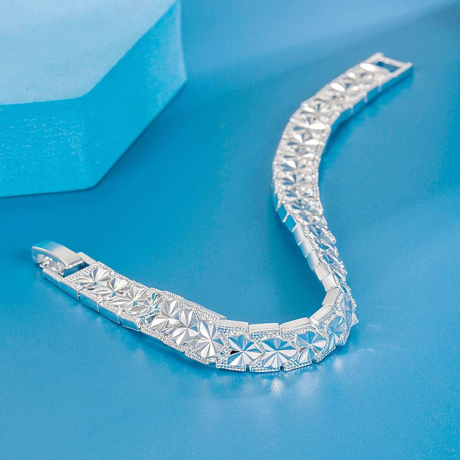 Internet-famous Peach Heart-shaped Buckle Exquisite Bracelet - AURIEVAA