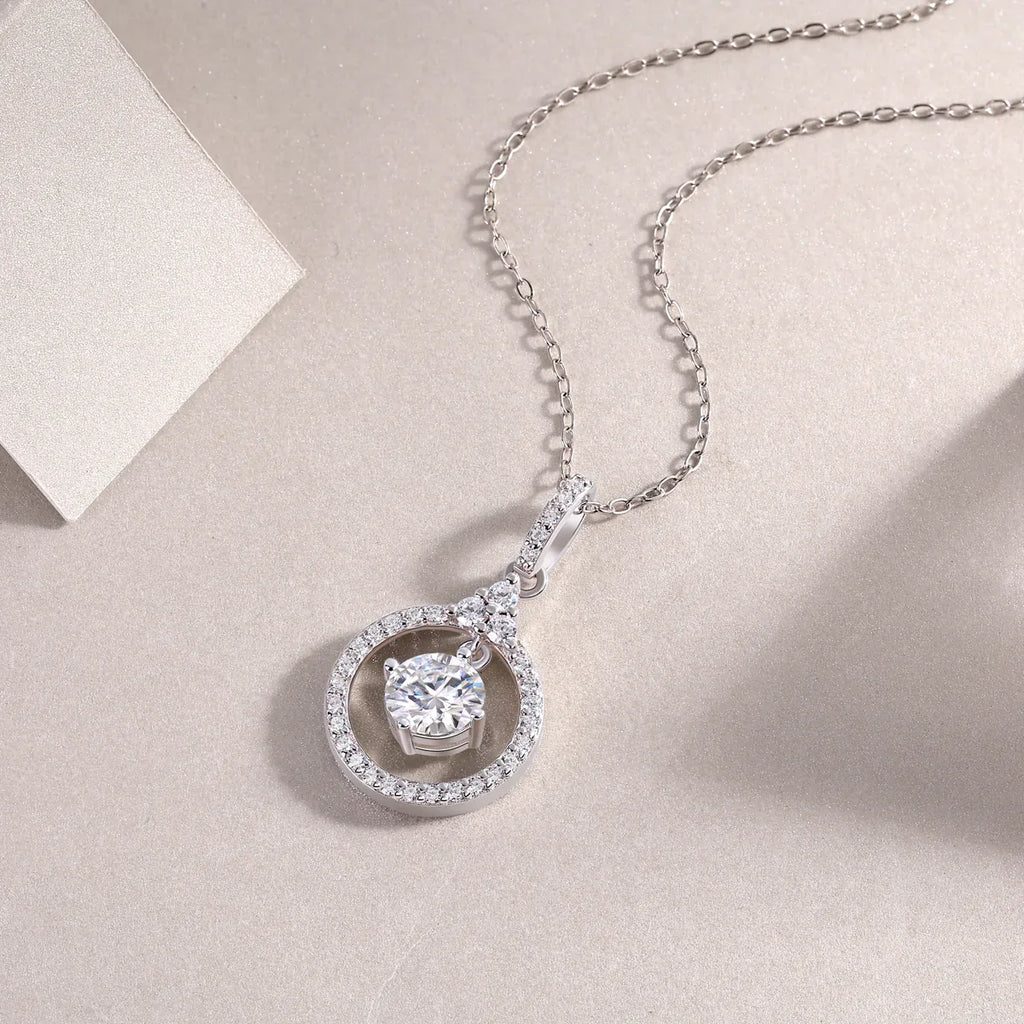 Love Ring - A Fashionable And Luxurious Diamond Jewelry Pendant Set With 1-carat Moissan Diamond S925 Sterling Silver And Platinum Plating - AURIEVAA