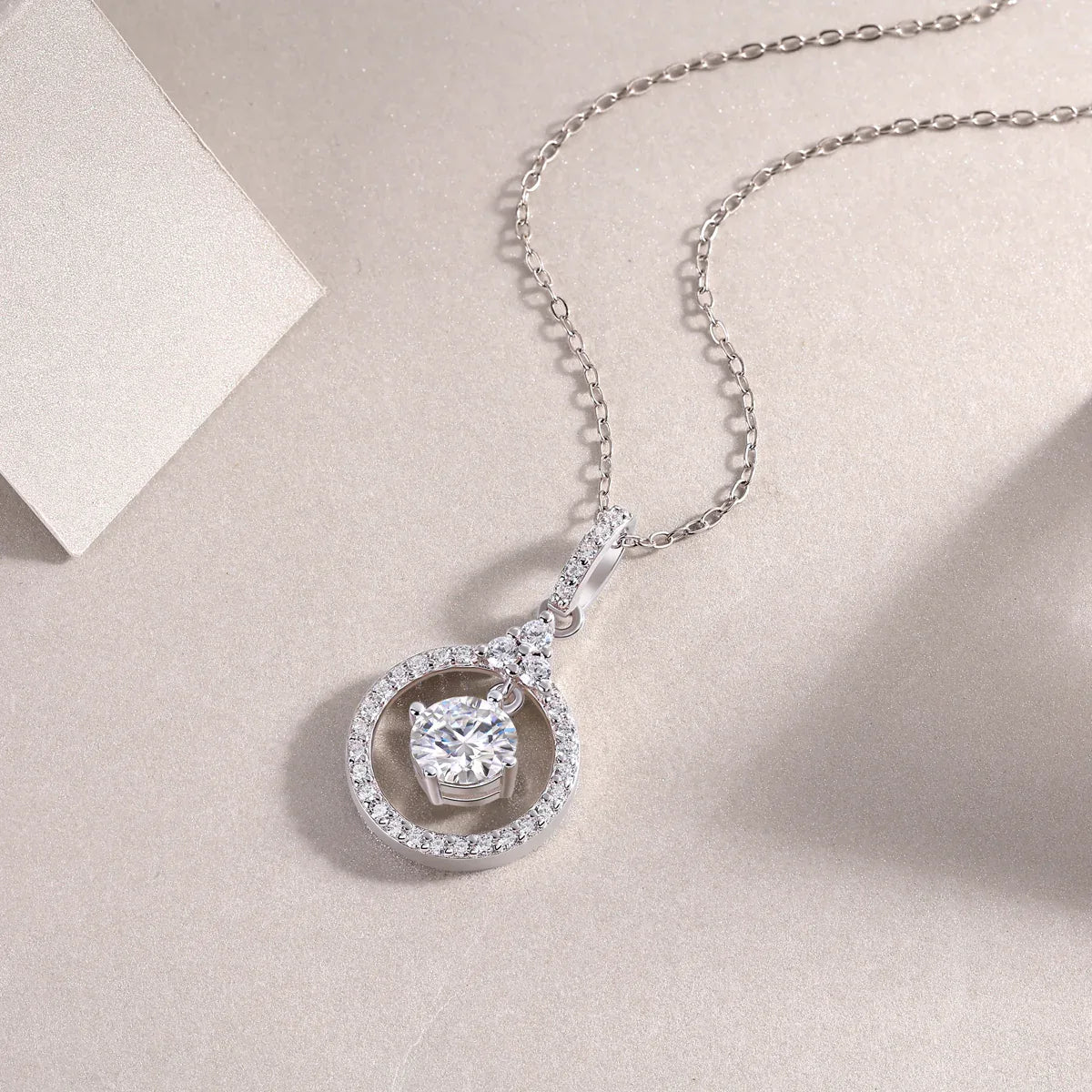 Love Ring - A Fashionable And Luxurious Diamond Jewelry Pendant Set With 1-carat Moissan Diamond S925 Sterling Silver And Platinum Plating - AURIEVAA