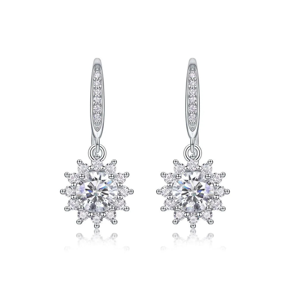 Qingcheng - A Fashionable And Luxurious Diamond Jewelry Accessory Set With Half-carat Moissan Diamond S925 Sterling Silver And Platinum-plated Stud Earrings - AURIEVAA