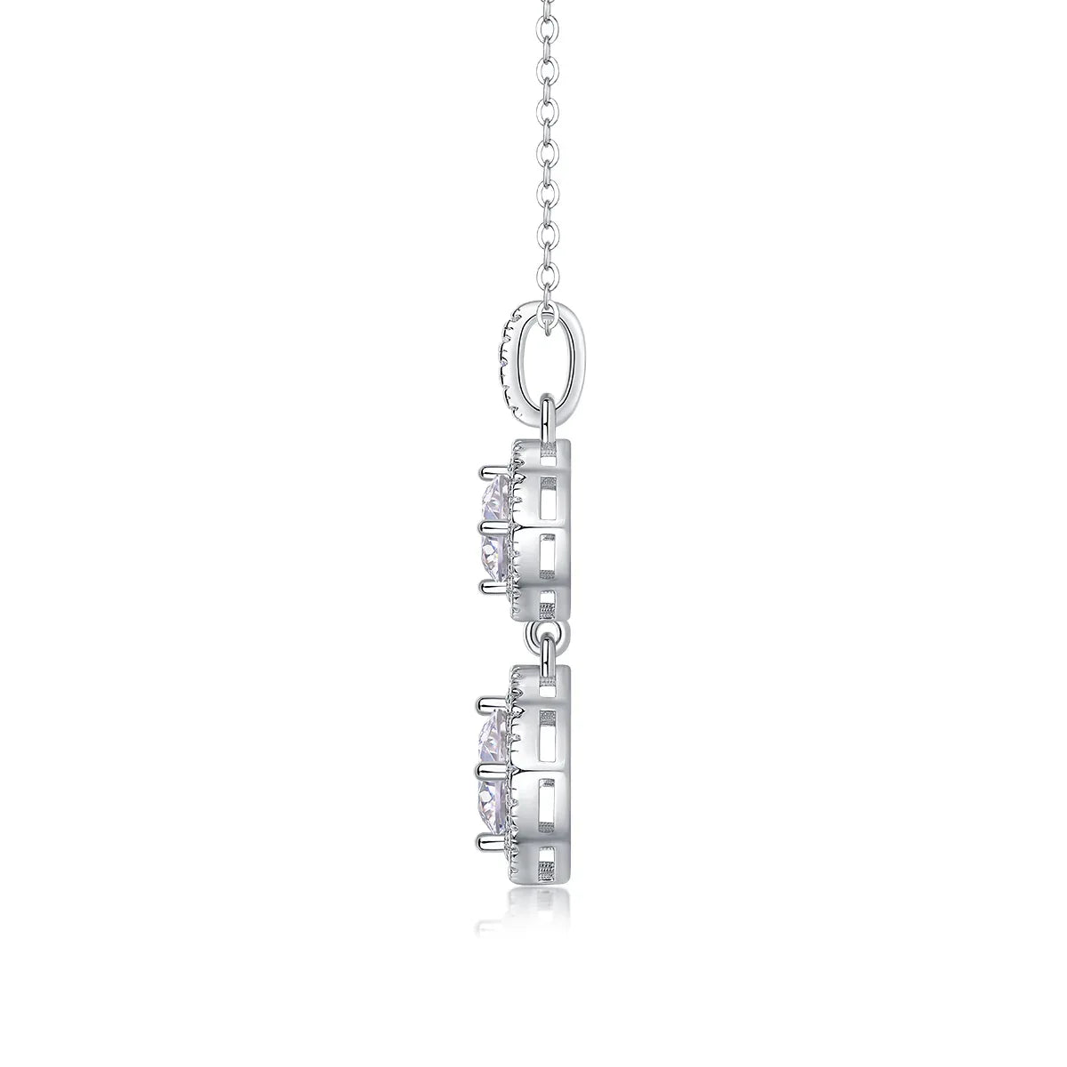 Snowy Wonderland - A Fashionable And Luxurious Diamond Jewelry Pendant Set With 1-carat Moissanite S925 Sterling Silver And Platinum Plating - AURIEVAA