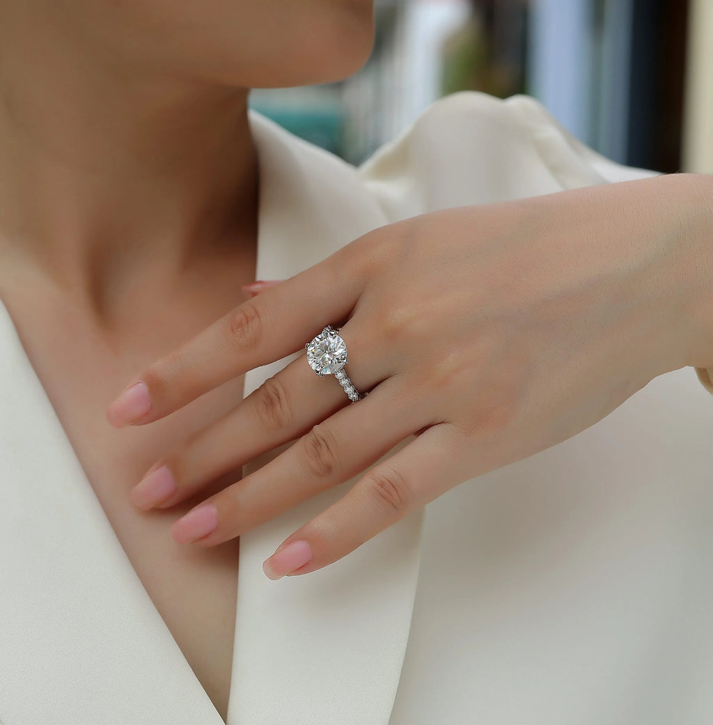 Affectionate And Tender - A 5-carat S925 Silver Diamond Wedding Ring Set With Top-quality Moissanite And Platinum Plating. The Ring Can Be Inspected With A Diamond Pen - AURIEVAA