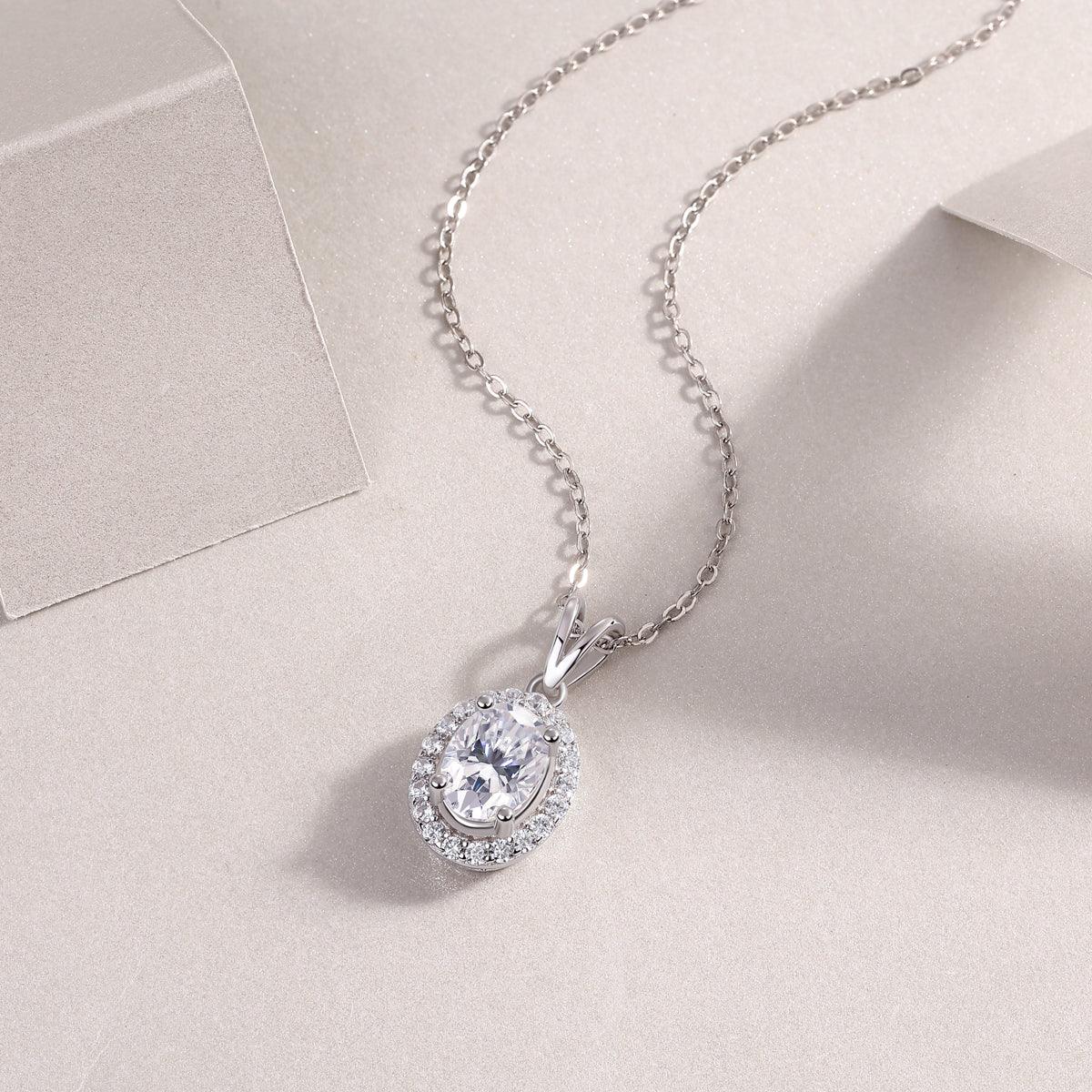 Infinite - A Fashionable And Luxurious Diamond Jewelry Pendant Set With Moissanite S925 Sterling Silver And Platinum Plating - AURIEVAA