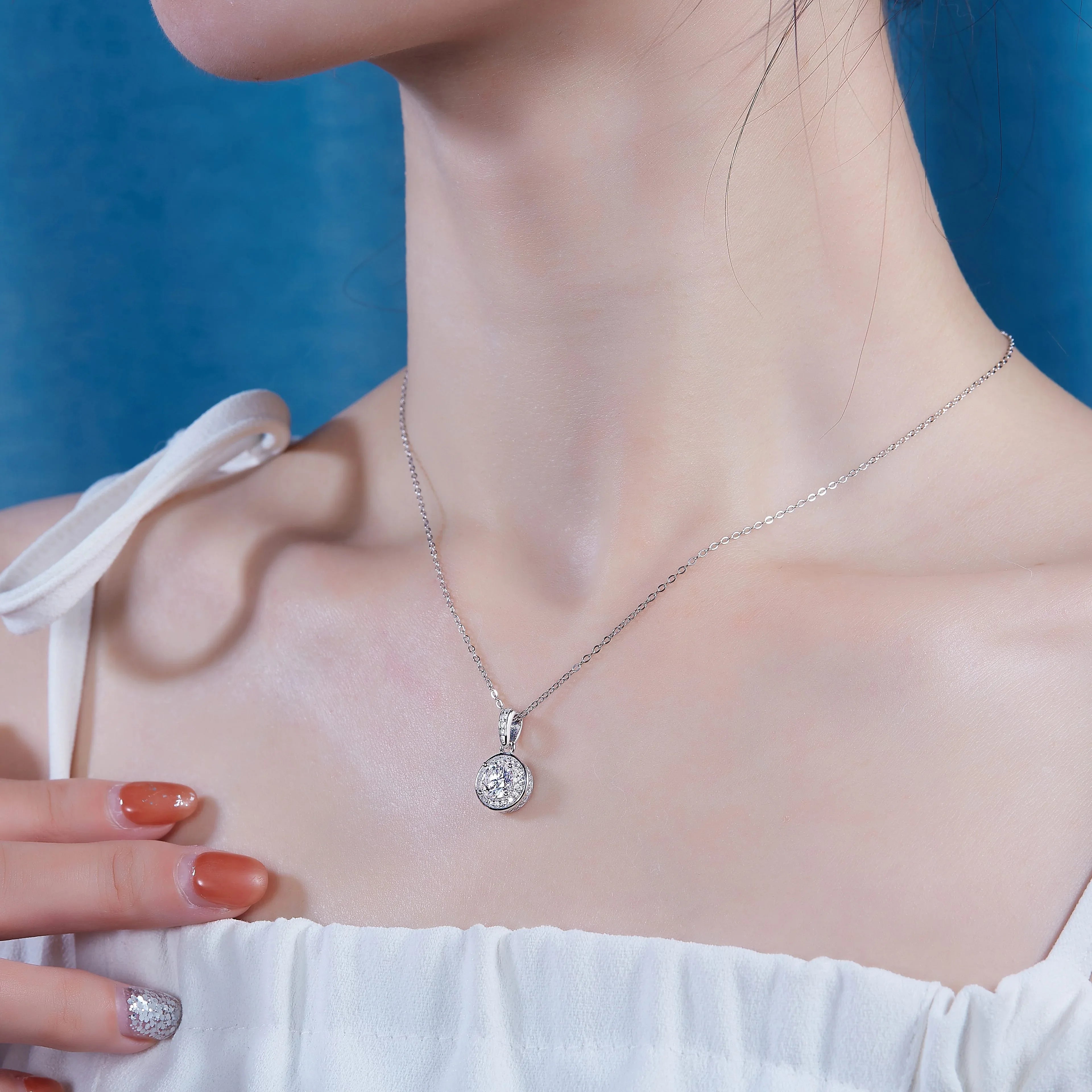 Dark Night Elf - A Fashionable And Luxurious Diamond Jewelry Pendant Set With 1-carat Moissan Diamond S925 Sterling Silver And Platinum Plating - AURIEVAA