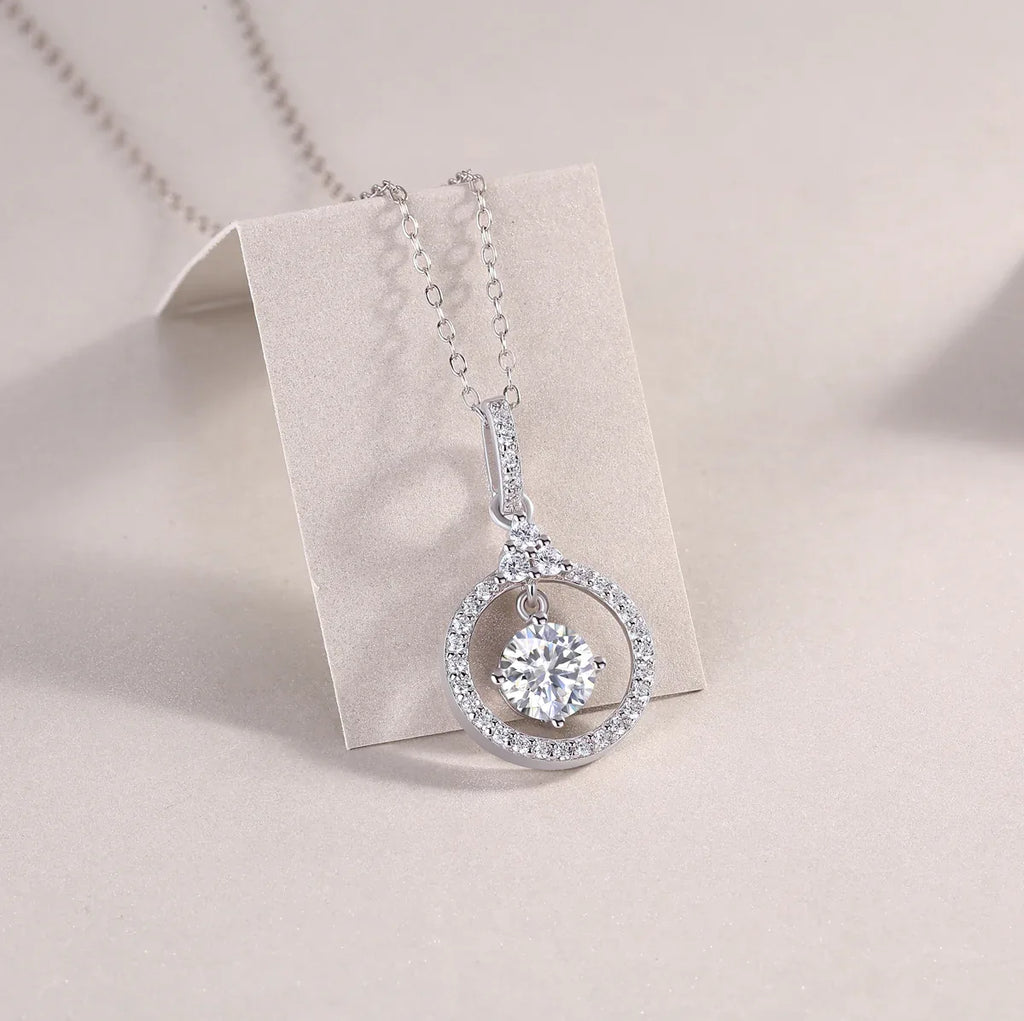 Love Ring - A Fashionable And Luxurious Diamond Jewelry Pendant Set With 1-carat Moissan Diamond S925 Sterling Silver And Platinum Plating - AURIEVAA