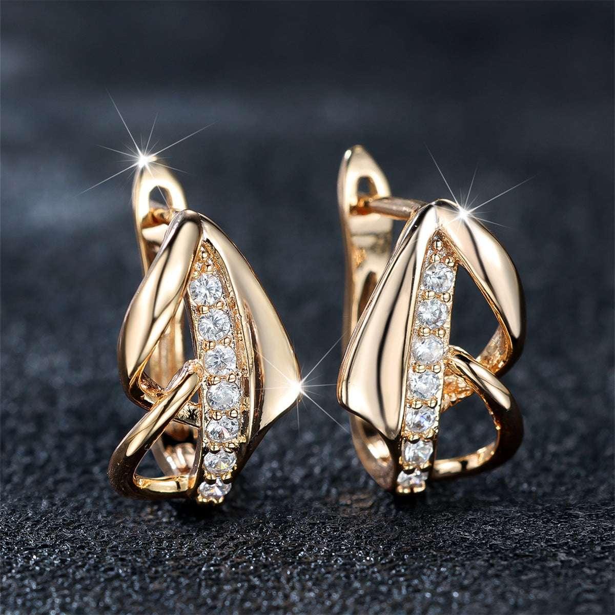 Round White Diamond Arrow Minimalist Niche Light Luxury Elegant Ear Clip - AURIEVAA