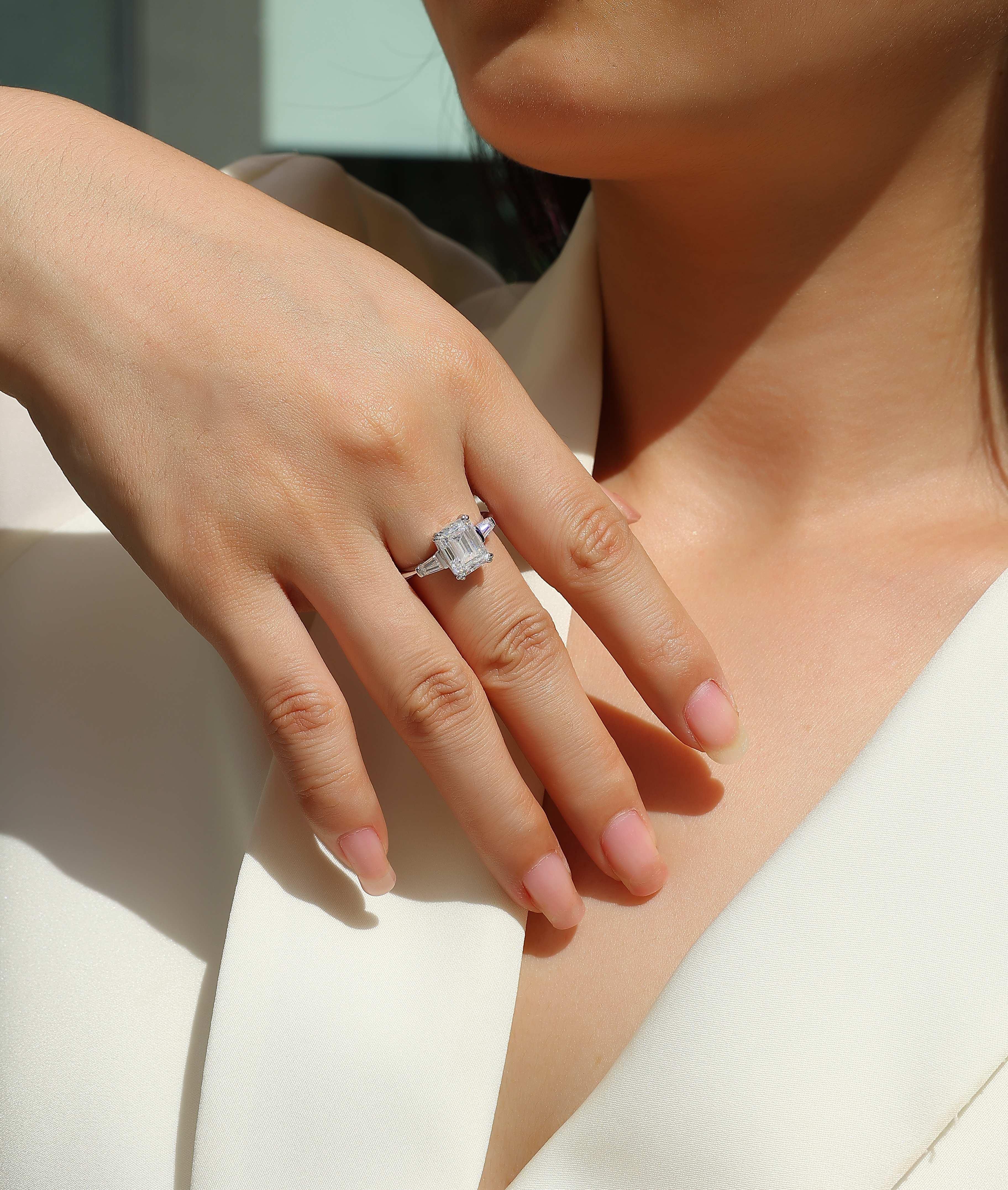 Starry Sky Mirror - A Fashionable Diamond Jewelry Piece Set With Moissanite S925 Sterling Silver And Platinum Diamond Ring - AURIEVAA