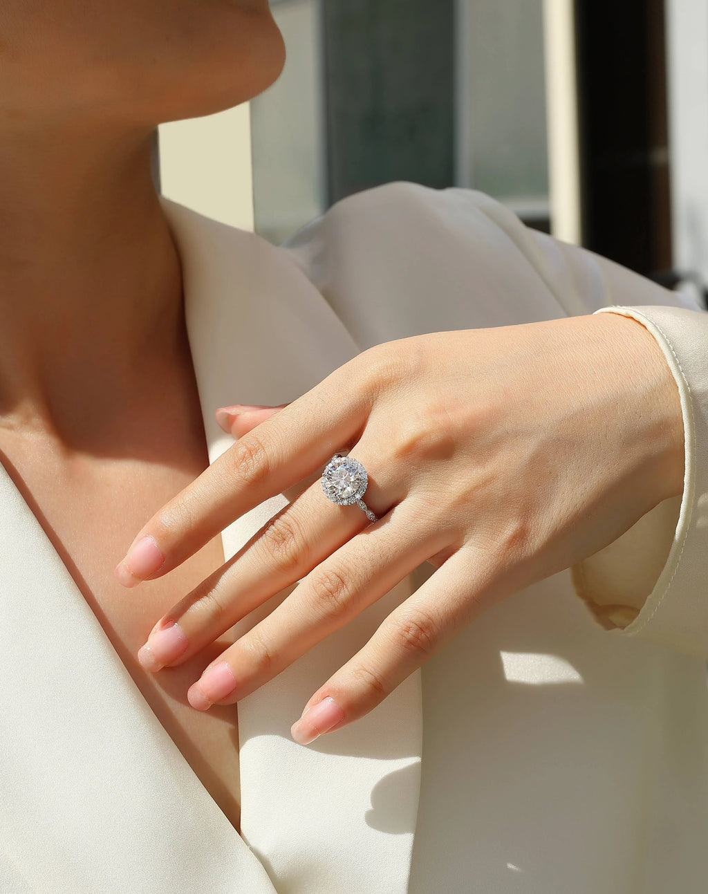 Starlight Shining - A Fashionable Jewelry Ring Set With 3-carat Moissanite S925 Sterling Silver And Platinum-plated Diamond - AURIEVAA