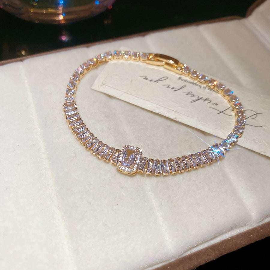 Dopamine Zircon Geometric Clasp Bracelet Delicate Bracelet - AURIEVAA