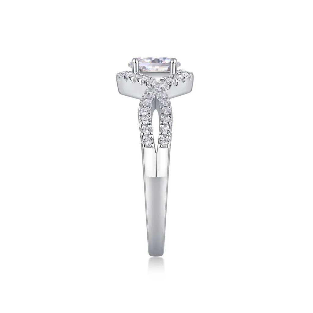 Alice In Wonderland - A Wedding Ring Set With Top-quality Moissanite S925 Silver And Platinum-plated Diamond. The Ring Can Be Inspected With A Diamond Pen - AURIEVAA