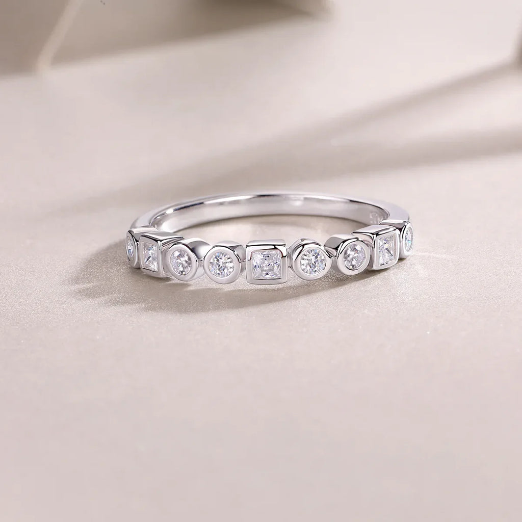A Wedding Ring Set With Moissanite S925, Silver And Platinum-plated. - AURIEVAA