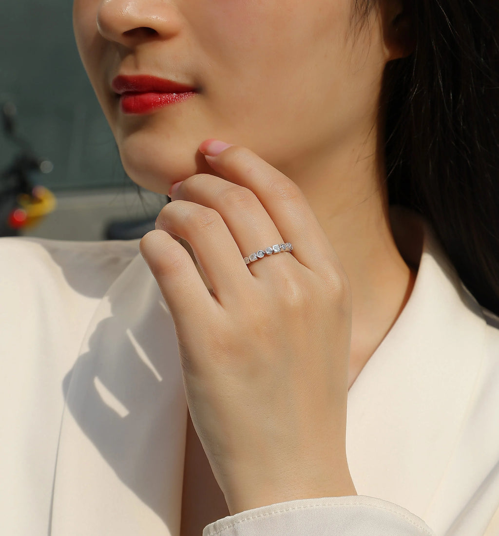 A Wedding Ring Set With Moissanite S925, Silver And Platinum-plated. - AURIEVAA