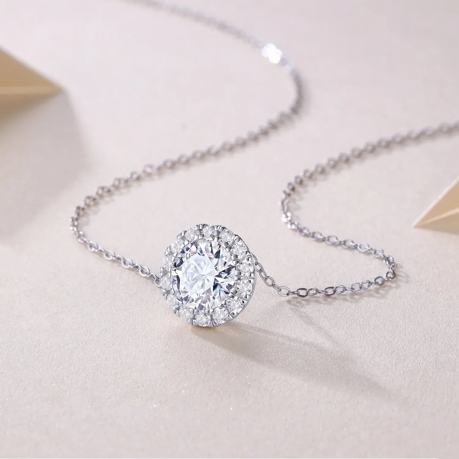 Legend Of The Starry Night - A Fashionable And Luxurious Diamond Jewelry Pendant Set With 2-carat Moissanite S925 Sterling Silver And Platinum Plating - AURIEVAA