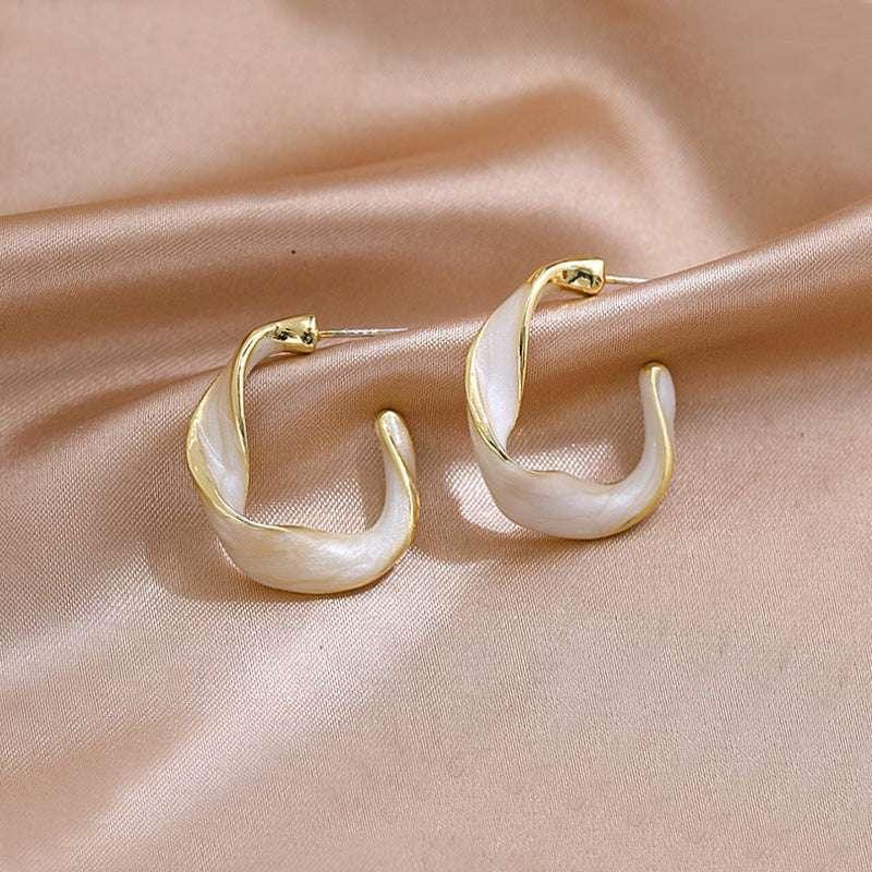 Geometric Distortion Drop Oil Lady C-shaped Earrings - AURIEVAA