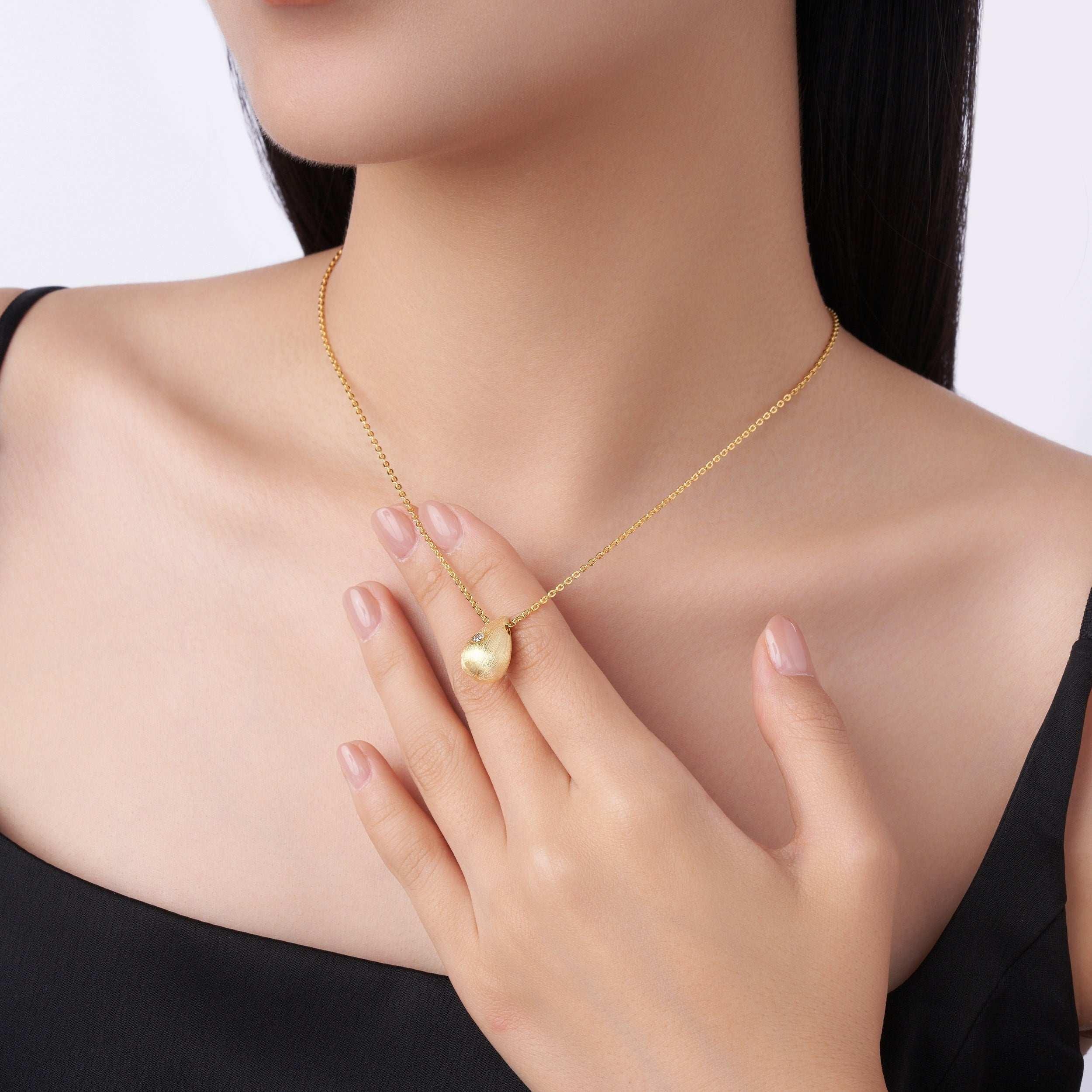 Dreamy Water Drop - A Trendy Diamond Jewelry Necklace Pendant Set With 1-carat Moissanite S925 Sterling Silver And Gold Plating - AURIEVAA