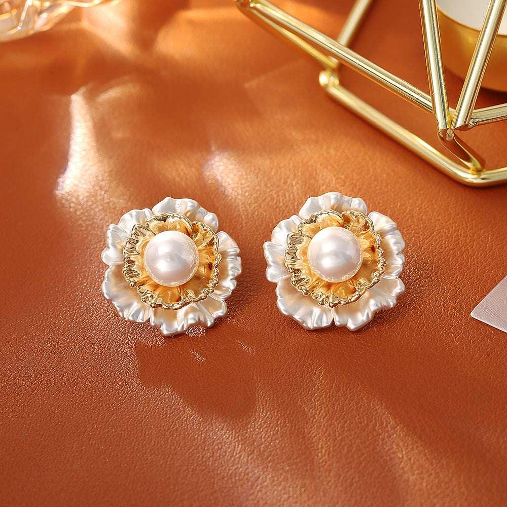 High-grade Pleated Flower Pearl Stud Earrings Fashionable Elegant Light Luxury - AURIEVAA