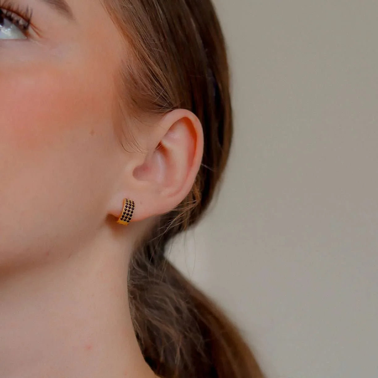 Tara 2.0 huggies -Black Zirconia - AURIEVAA