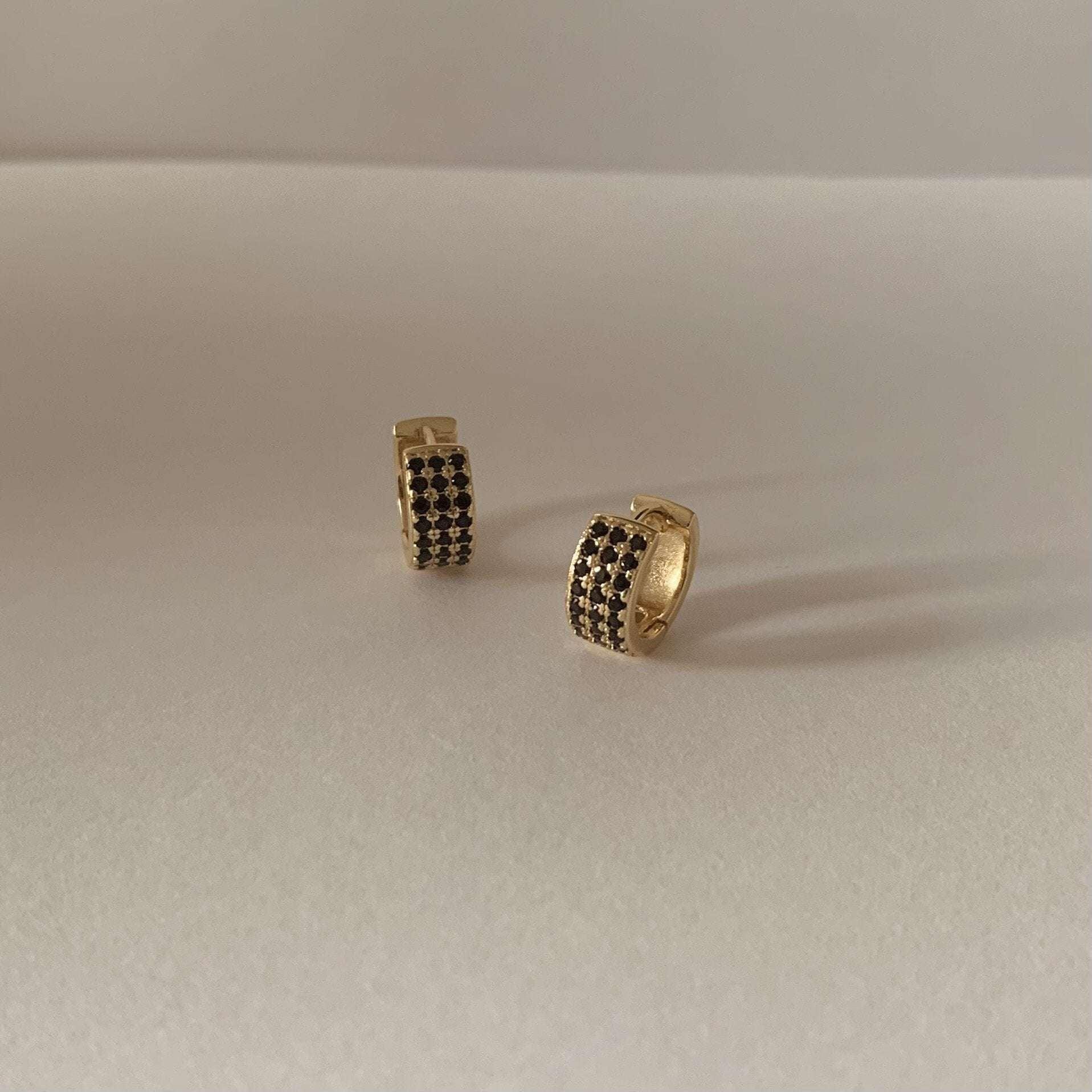 Tara 2.0 huggies -Black Zirconia - AURIEVAA